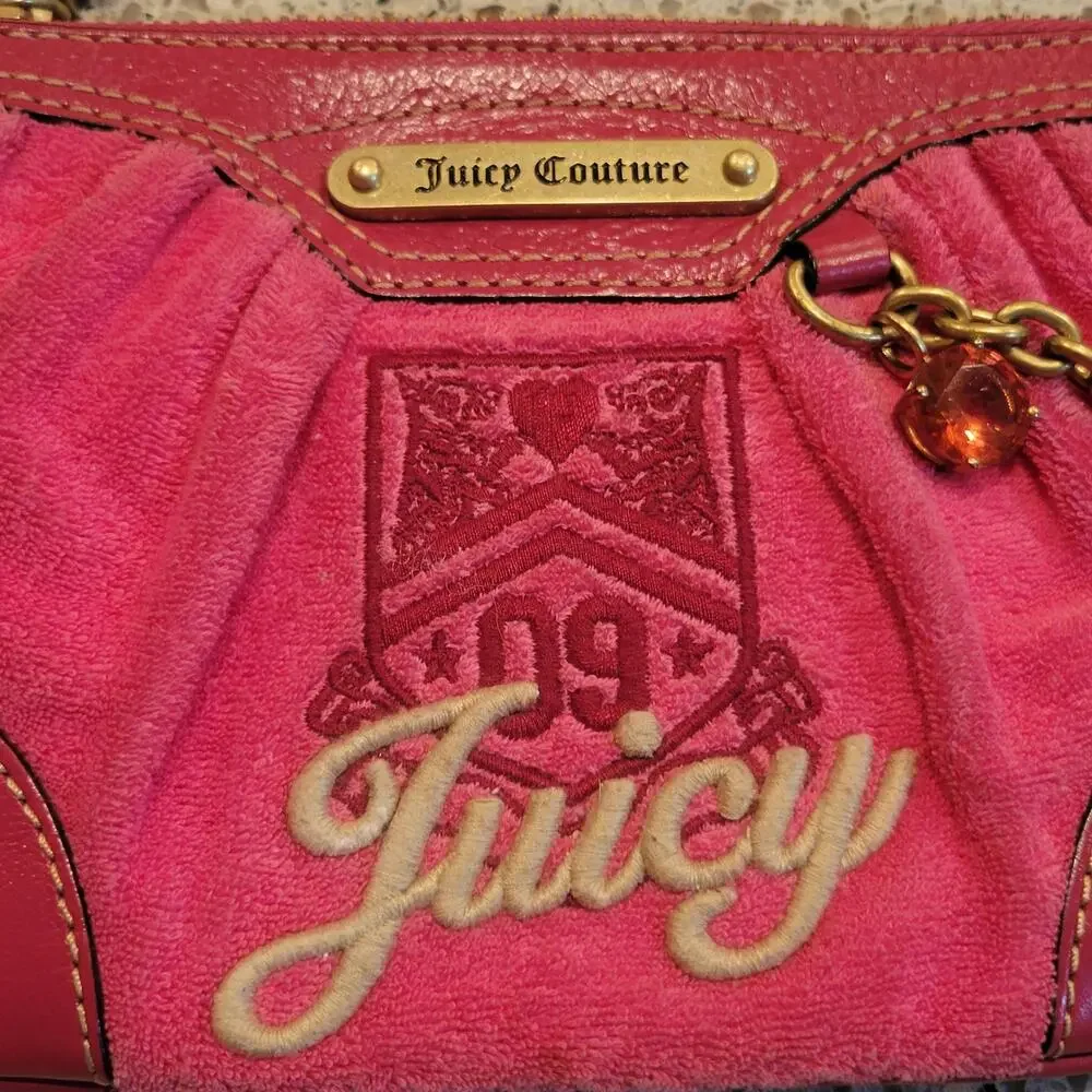 JUICY COUTURE Y2K Pink Leather Velour Embroidered Chain Charm Wristlet Mini Bag